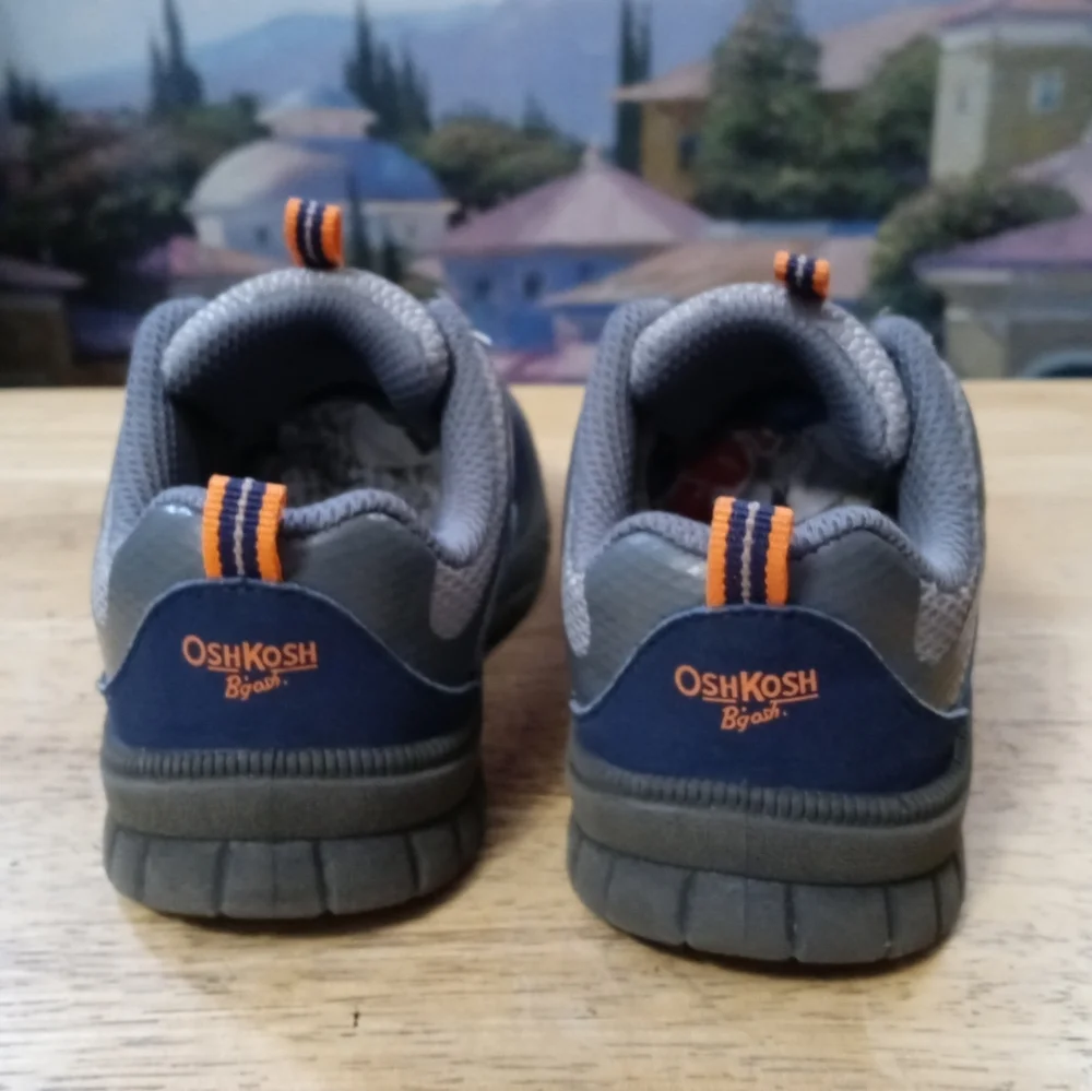 OshKosh B'gosh Toddler Boy Sneakers 👦
